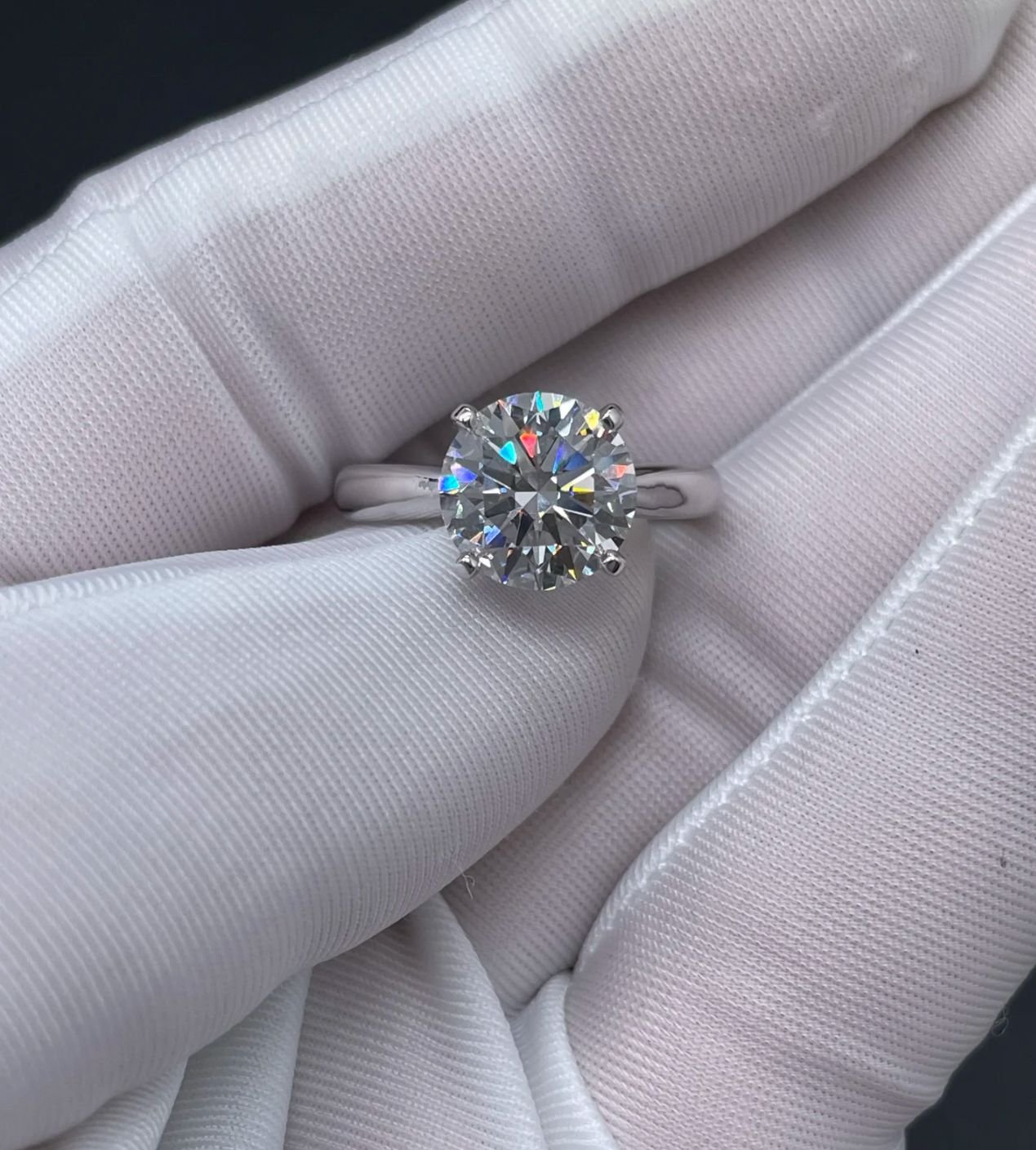 EternalGlow Solitaire Ring Lab-Grown Diamond – Classic Elegance - Image 6