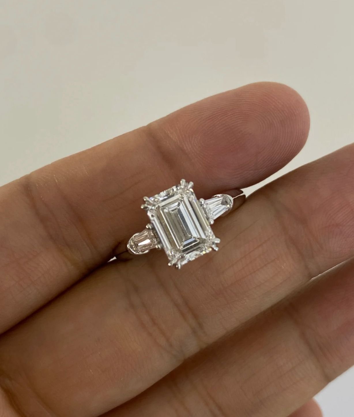 Emerald Grace Glow Lab-Grown Diamond - Image 7